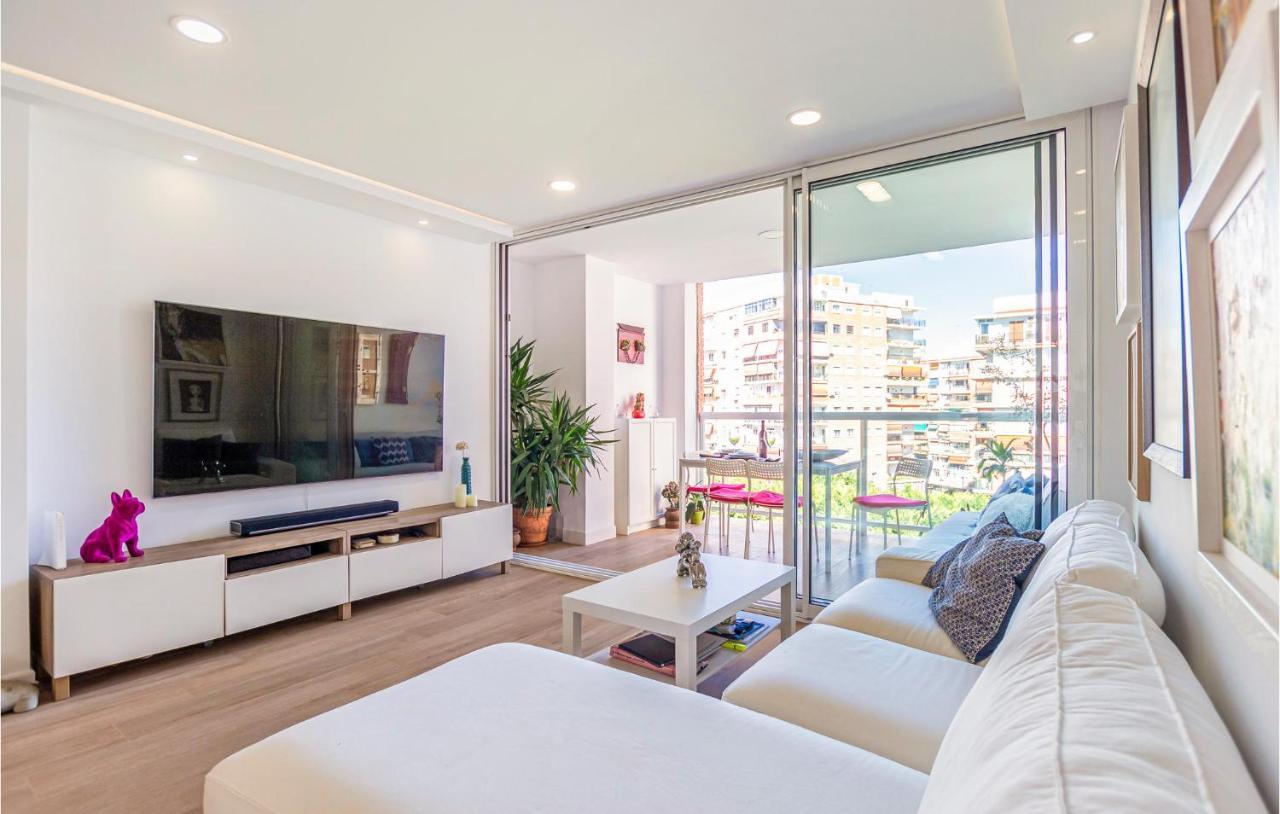 3 Bedroom Beautiful Apartment In Málaga Dış mekan fotoğraf